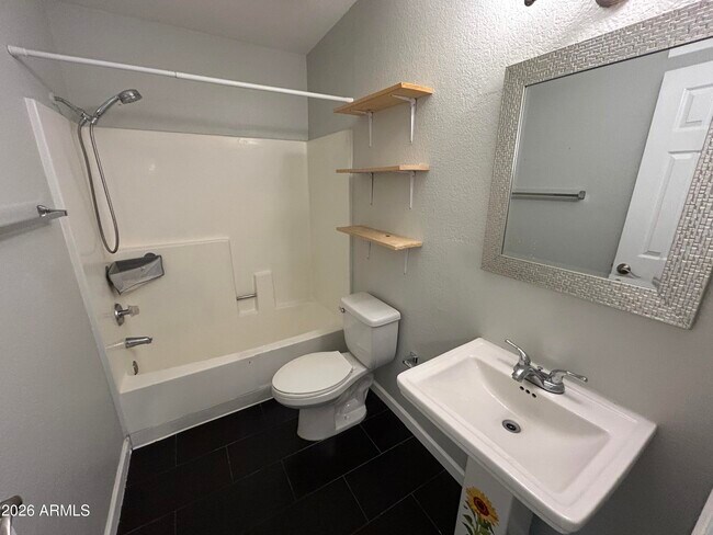 5757 W Eugie Ave Glendale, AZ 85304 photo 3