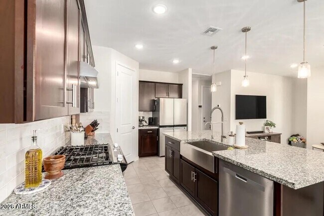 17404 W Sunnyslope Ln Waddell, AZ 85355 photo 4