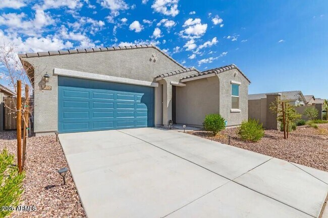17404 W Sunnyslope Ln Waddell, AZ 85355 photo 2