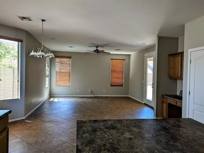 4937 W Desert Ln Phoenix, AZ 85339 photo 4