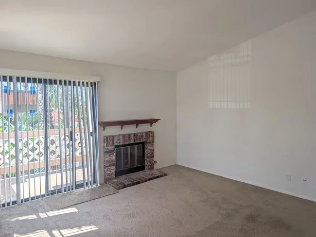 9408 Twin Trails Dr San Diego, CA 92129 photo 4