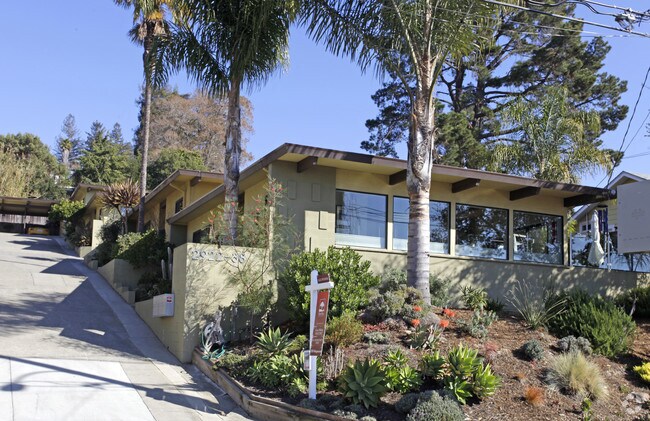 2922-2932 Morgan Ave Oakland, CA 94602 photo 2