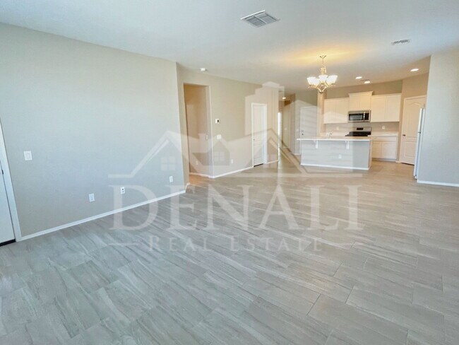 12437 N 174th Ln Surprise, AZ 85388 photo 4