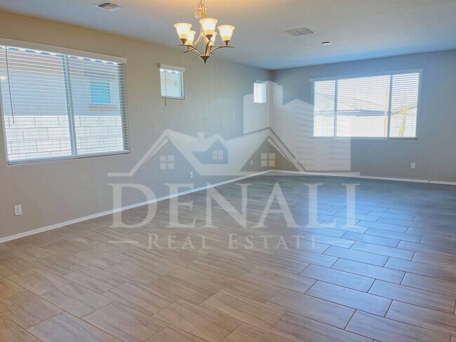 12437 N 174th Ln Surprise, AZ 85388 photo 2