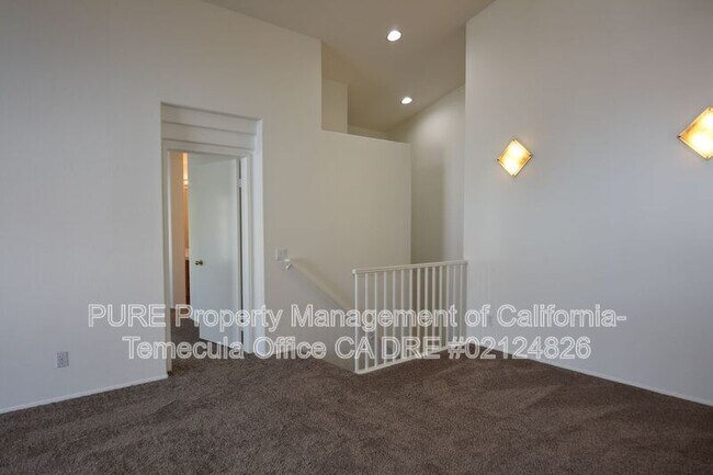 5560 Renaissance Ave San Diego, CA 92122 photo 4