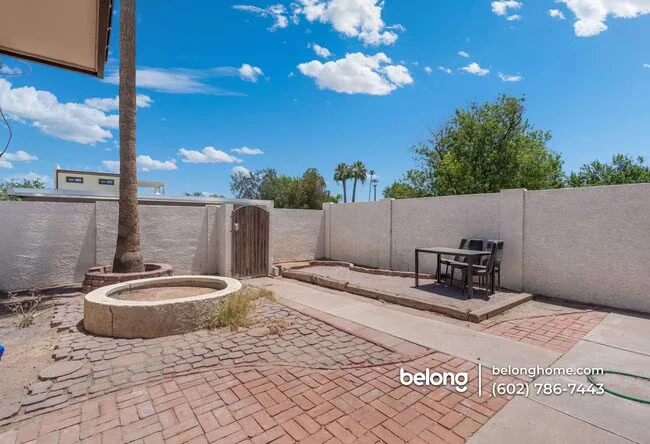2240 W Carson Dr Tempe, AZ 85282 photo 2