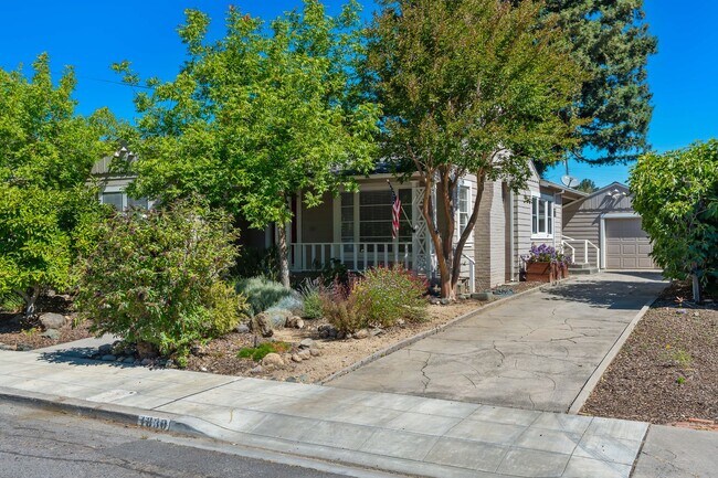 Downtown Napa 3 Bed 2 Bath Single Level Home photo 4