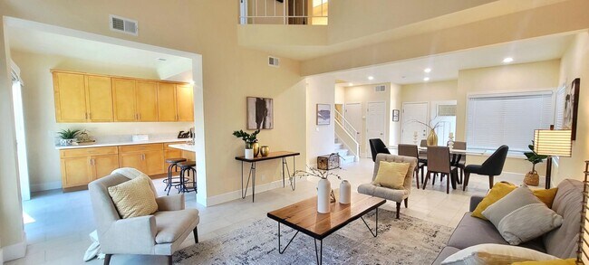 1146 Rosebriar Way San Jose, CA 95131 photo 4