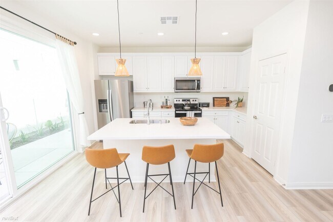 2615 Babaco St Spring Valley, CA 91977 photo 5
