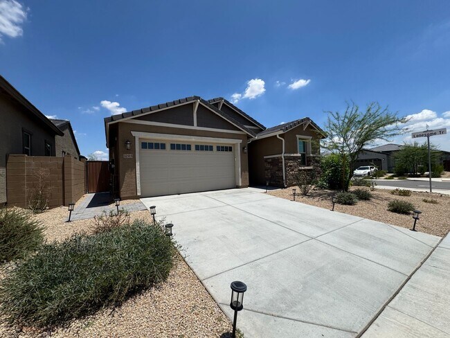 32515 N 21st Ave Phoenix, AZ 85085 photo 2