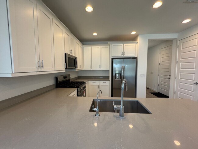 32515 N 21st Ave Phoenix, AZ 85085 photo 5