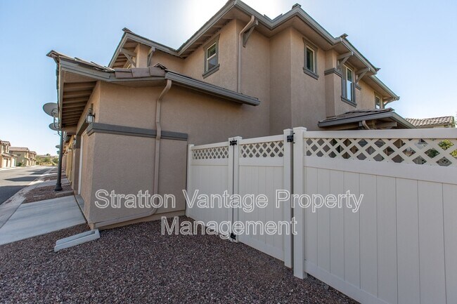 928 S Hawk Ln Gilbert, AZ 85296 photo 5
