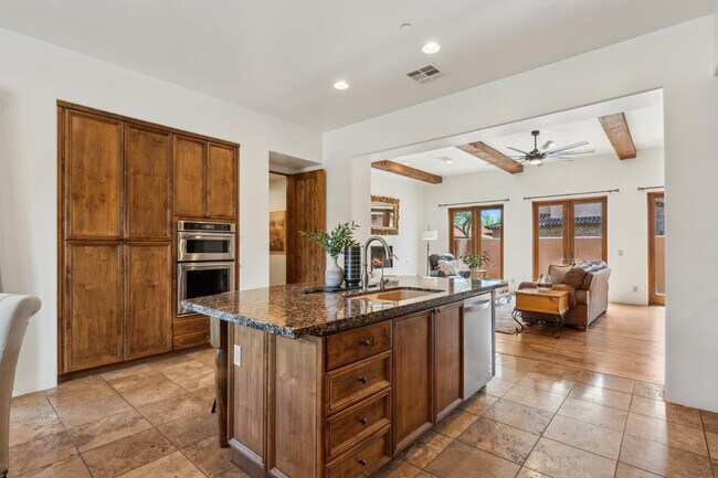 7701 E Golden Eagle Cir Gold Canyon, AZ 85118 photo 5