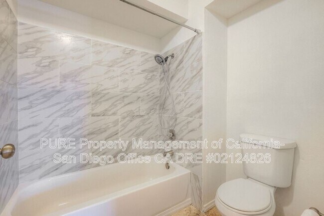 1020 E Washington Ave Escondido, CA 92025 photo 4