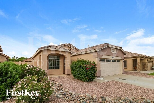 16860 W Cottonwood St photo 2