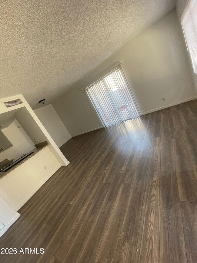 6726 W Monterosa St Phoenix, AZ 85033 photo 3