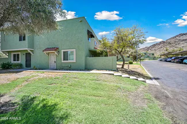 729 E Cochise Dr Phoenix, AZ 85020 photo 2
