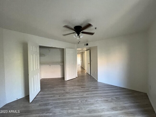 1287 N Alma School Rd Chandler, AZ 85224 photo 4