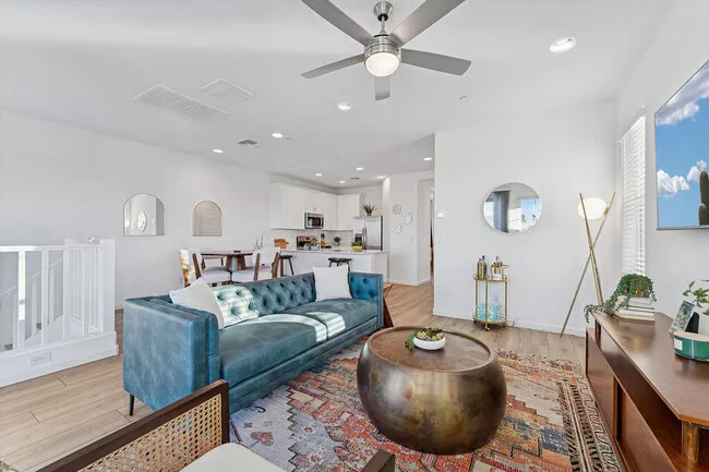 Rev3 Encanto West photo 2