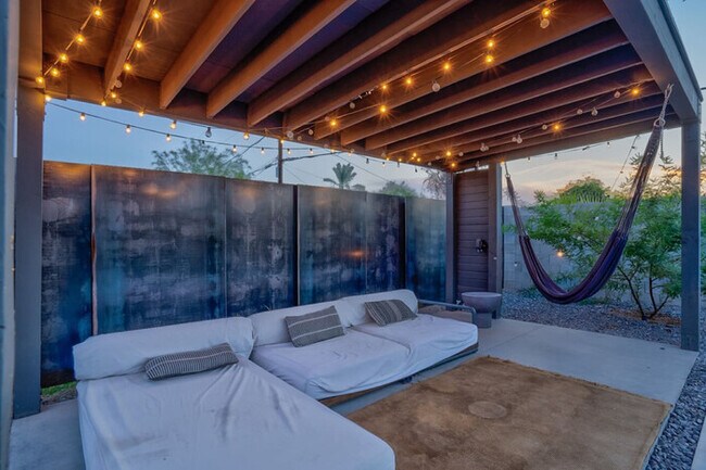 2330 N 12th St Phoenix, AZ 85006 photo 4