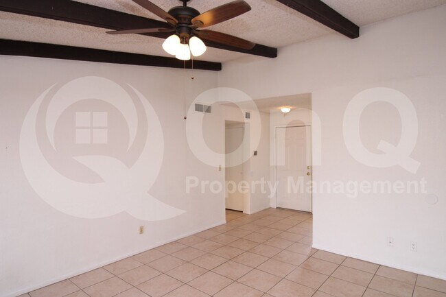 7620 W Wolf St Phoenix, AZ 85033 photo 5