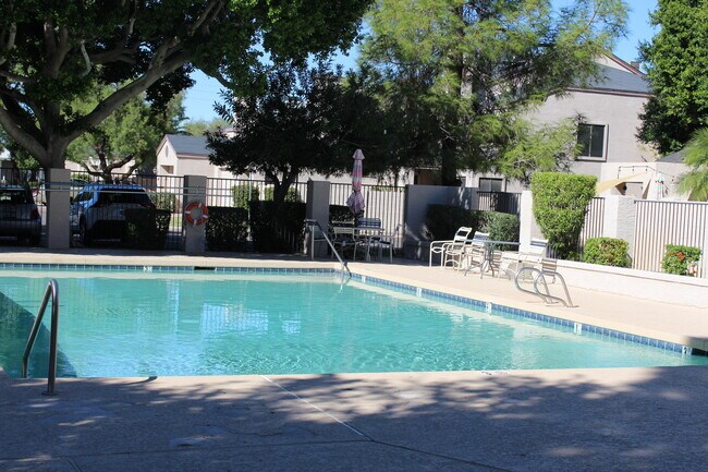 3301 E Kelton Ln Phoenix, AZ 85032 photo 5