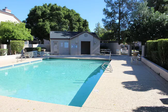 3301 E Kelton Ln Phoenix, AZ 85032 photo 3