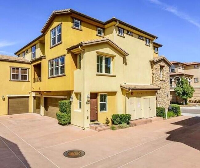 1415 Calabria St Santee, CA 92071