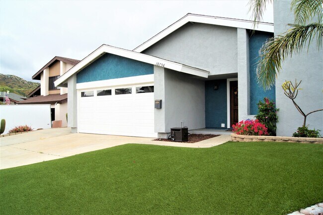 10756 Sayers Ct Santee, CA 92071 photo 2