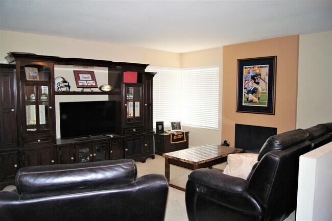 10756 Sayers Ct Santee, CA 92071 photo 3