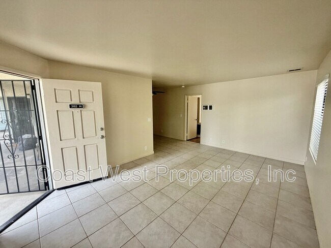 382 Acacia Ave Carlsbad, CA 92008 photo 4