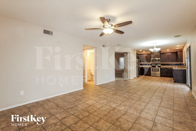 15886 W Statler St Surprise, AZ 85374 photo 4