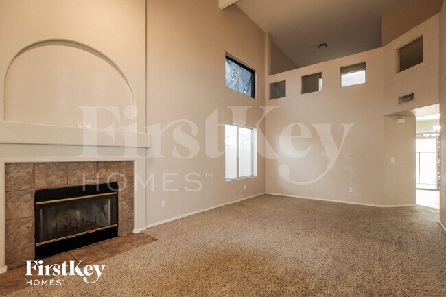 15886 W Statler St Surprise, AZ 85374 photo 3