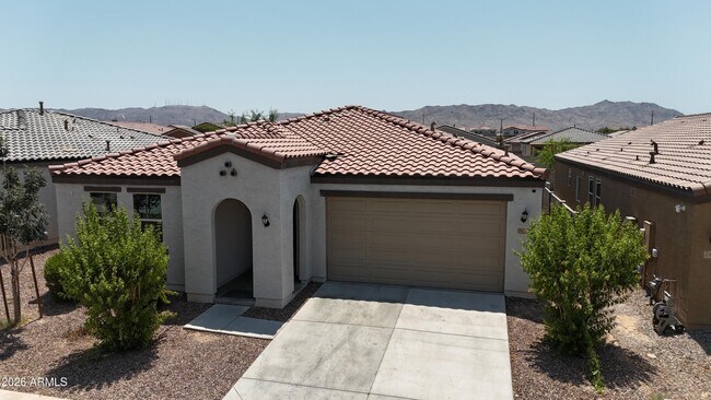 2413 W Sunland Ave Phoenix, AZ 85041 photo 2