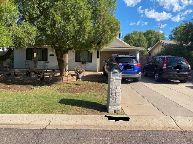 3526 E Flower St Phoenix, AZ 85018