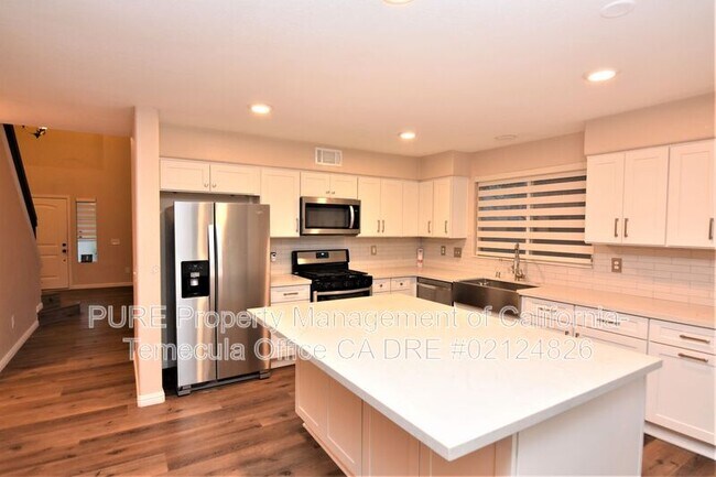 32195 Via Cesario Temecula, CA 92592 photo 4