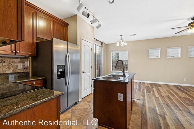 4311 E Carla Vista Dr Gilbert, AZ 85295 photo 2