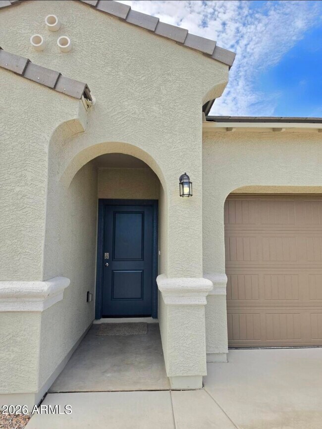 18399 W Buckskin Trl Surprise, AZ 85387 photo 2