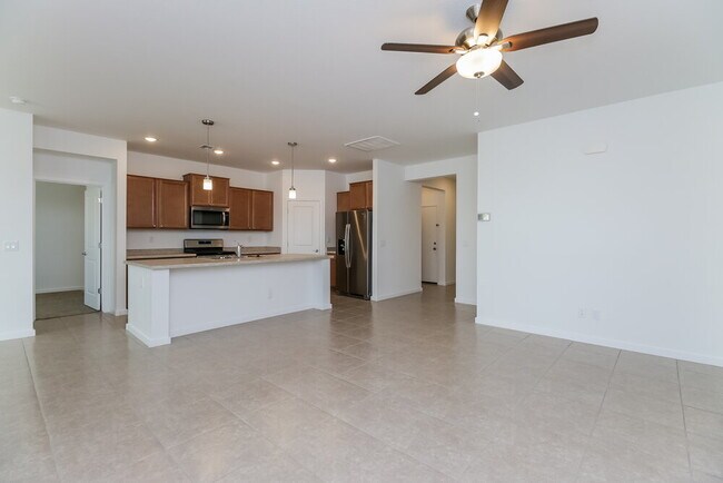 7004 E Aerie Way San Tan Valley, AZ 85143 photo 4