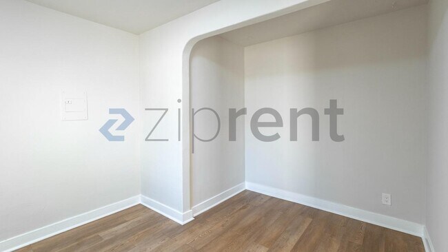Unit 4 photo 3