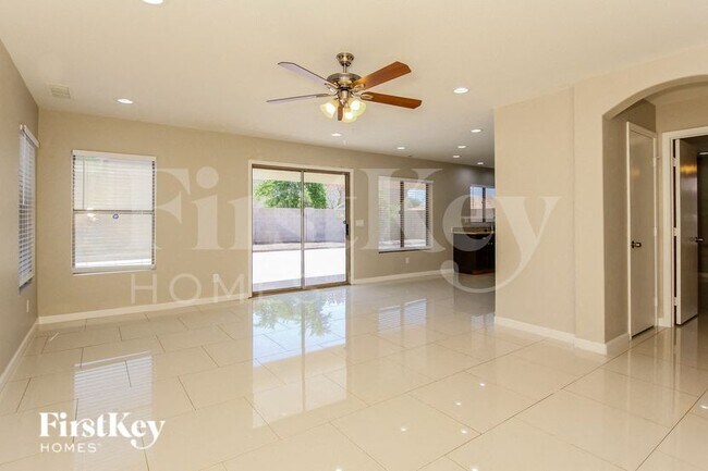 7159 W Stella Ave Glendale, AZ 85303 photo 3