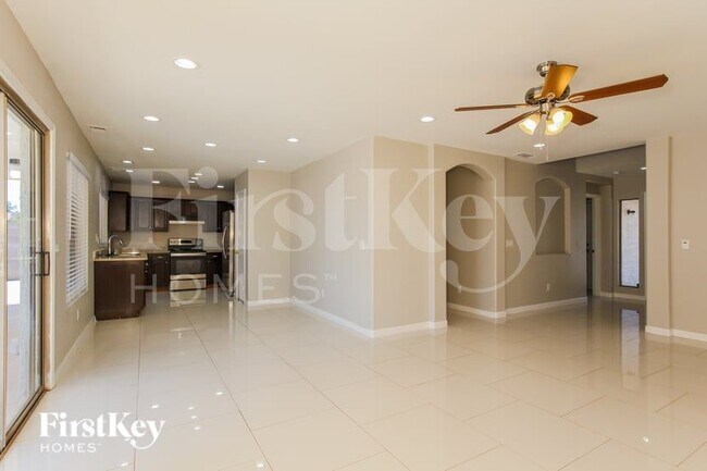7159 W Stella Ave Glendale, AZ 85303 photo 5
