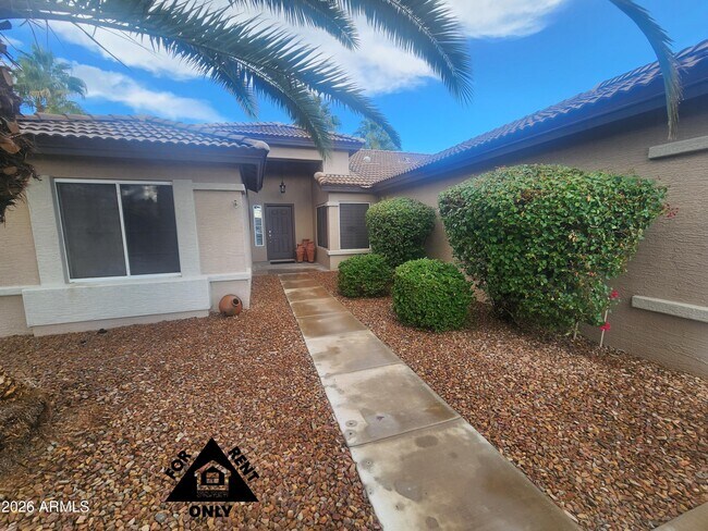 14750 W Avalon Dr Goodyear, AZ 85395 photo 4
