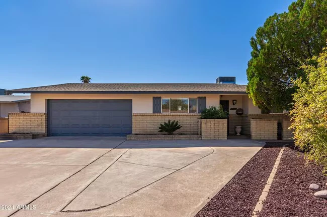 2311 W Del Oro Cir Mesa, AZ 85202 photo 3