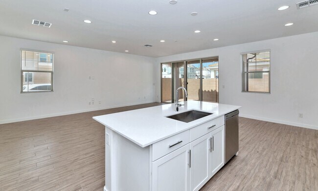 9918 E Texas Ave Mesa, AZ 85212 photo 5