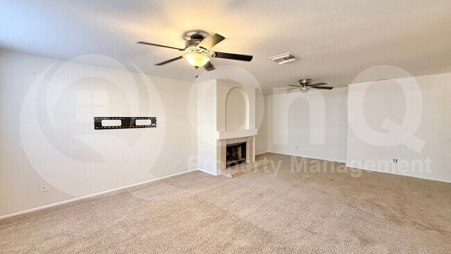 3195 S Cascade Pl Chandler, AZ 85248 photo 4