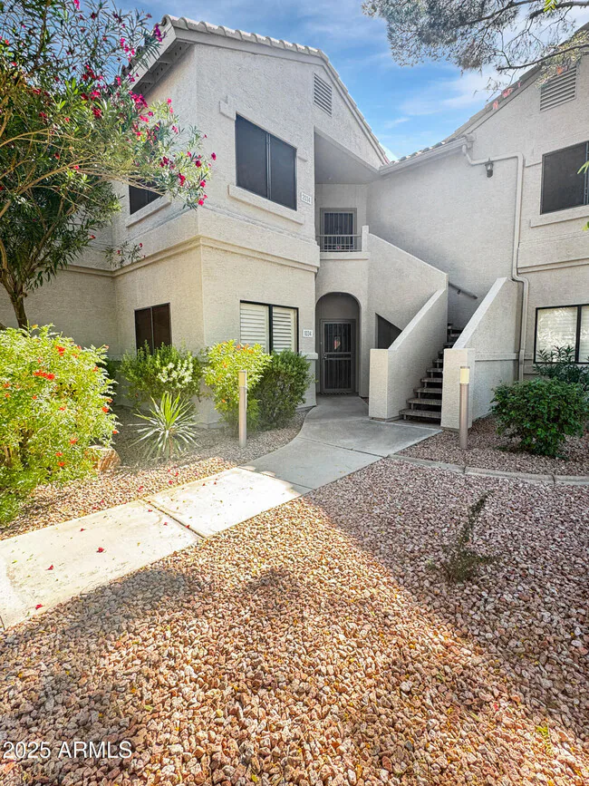 9455 E Raintree Dr Scottsdale, AZ 85260 photo 2