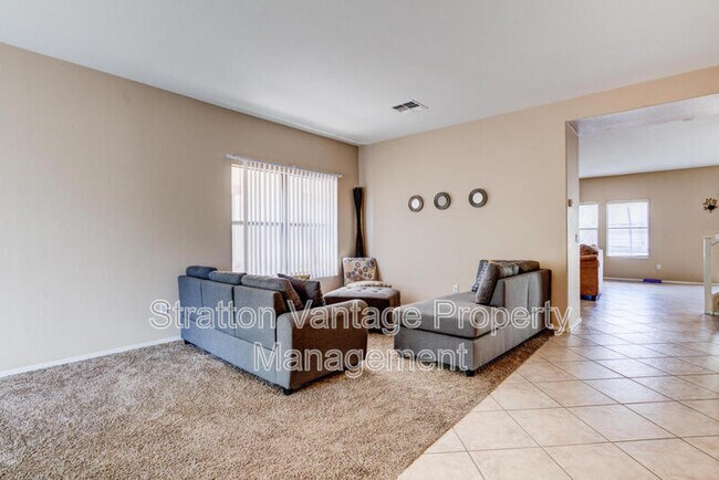 2756 S Sailors Way Gilbert, AZ 85295 photo 4