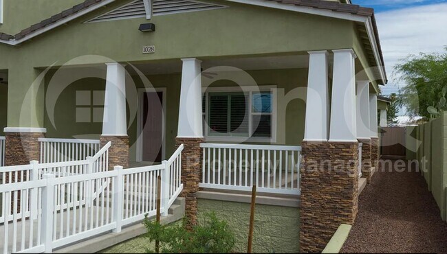 1028 E Curry Rd Tempe, AZ 85288 photo 2