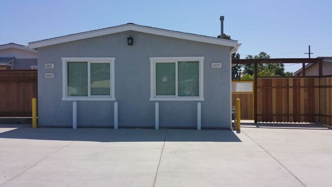 4161 Bannock Ave San Diego, CA 92117 photo 2